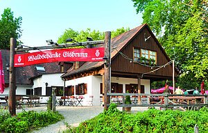 Außenansicht Fürstliche Waldschänke Eisbrunn Blick auf die Fürstliche Waldschänke Eisbrunn